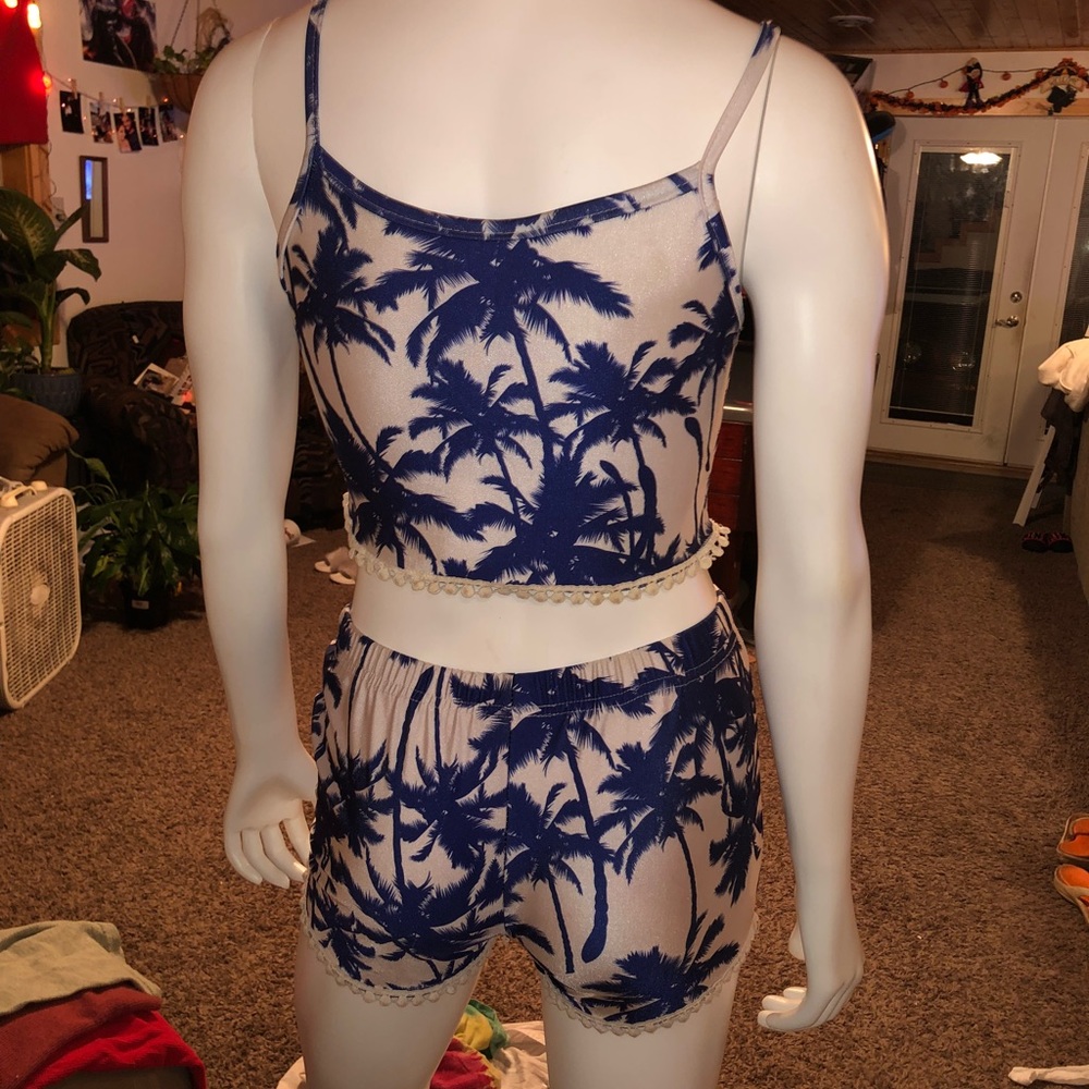 Matching Two Piece Set - Picture 2 of 3